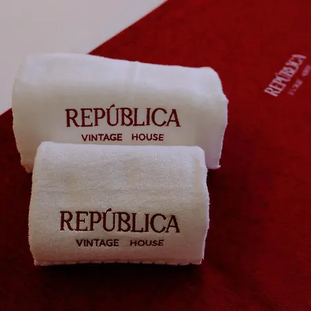 Republica Vintage House *